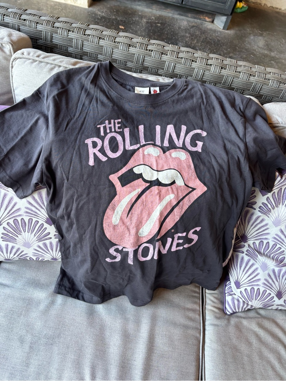 H&M Dark Gray Short Sleeve Tee with Pink Rolling Stones Logo